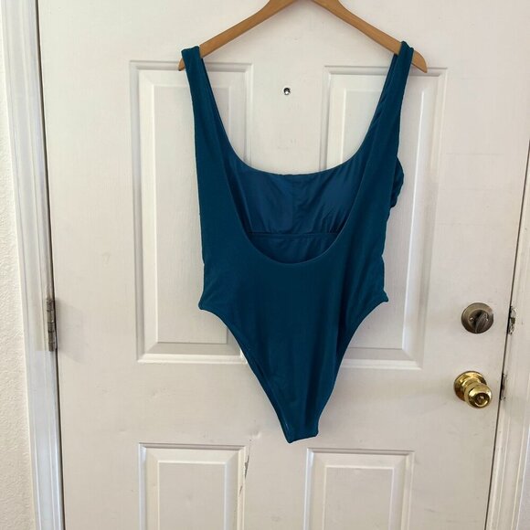 Vitamin A Woman's Plus-Size Blue One-Piece Swim Suit Sz XXL - Picture 5 of 11